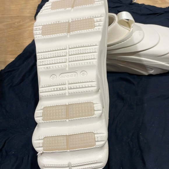 Echo Storm Crocs - Tundra - Picture 3 of 3